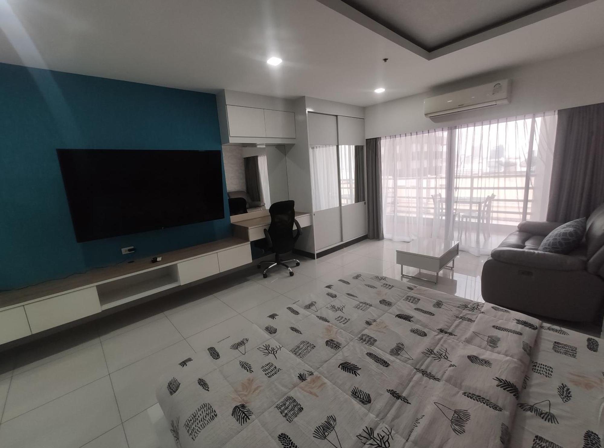 View Talay 6 Pattaya Beach By Anatolia Condo Suite Екстер'єр фото