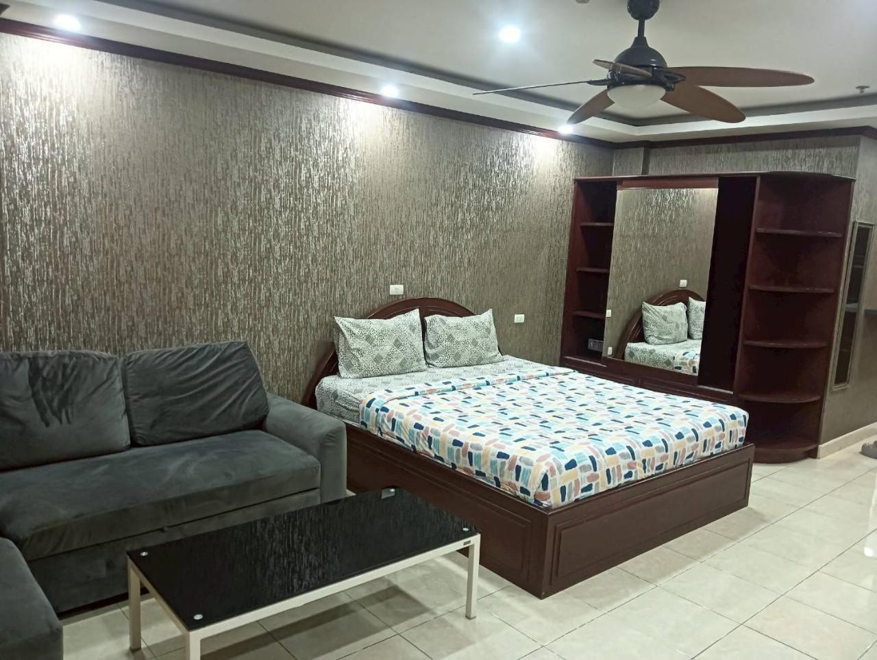 View Talay 6 Pattaya Beach By Anatolia Condo Suite Екстер'єр фото