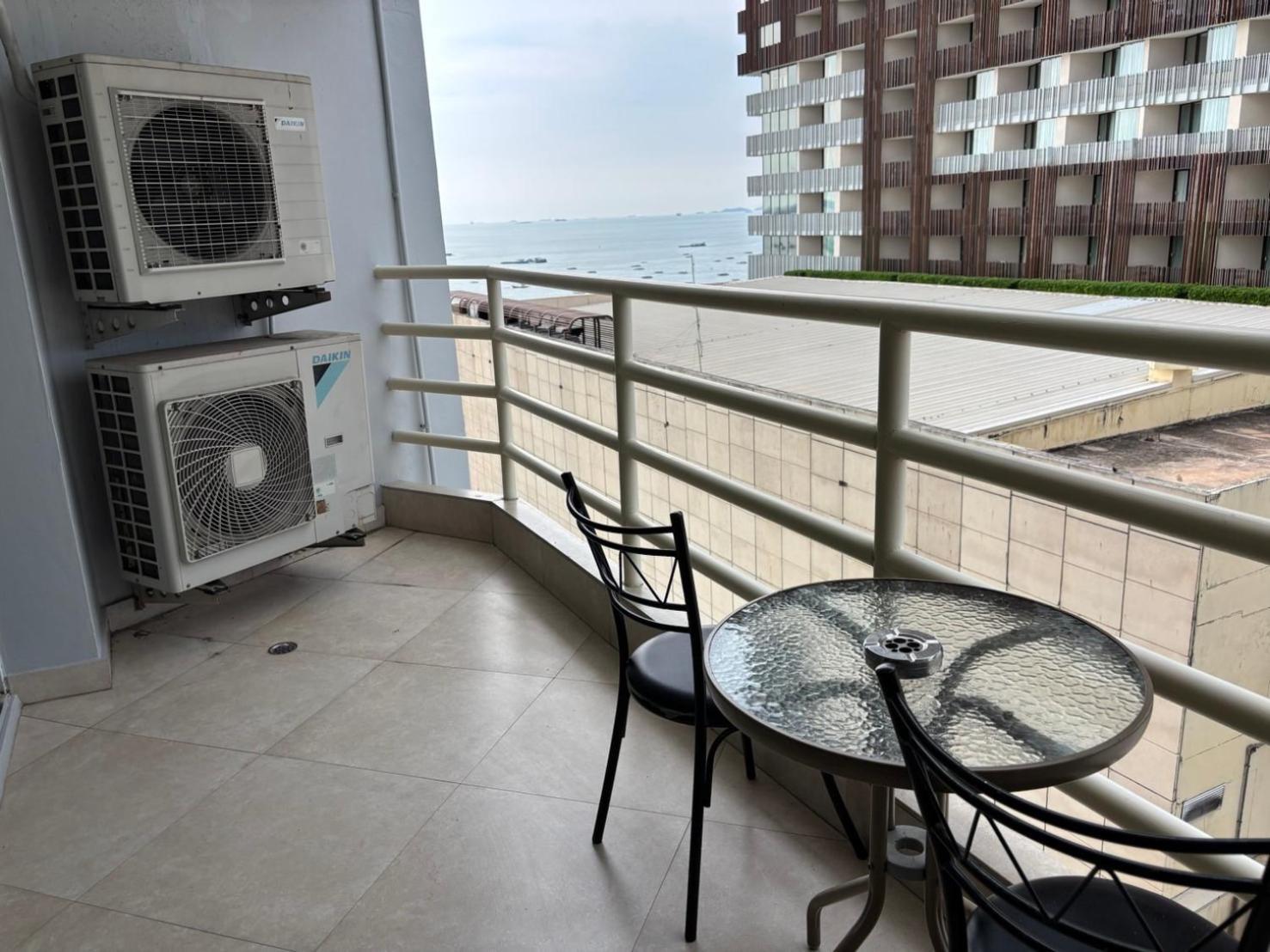 View Talay 6 Pattaya Beach By Anatolia Condo Suite Екстер'єр фото