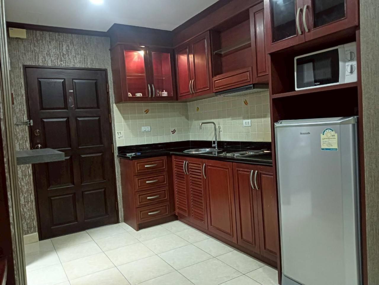 View Talay 6 Pattaya Beach By Anatolia Condo Suite Екстер'єр фото