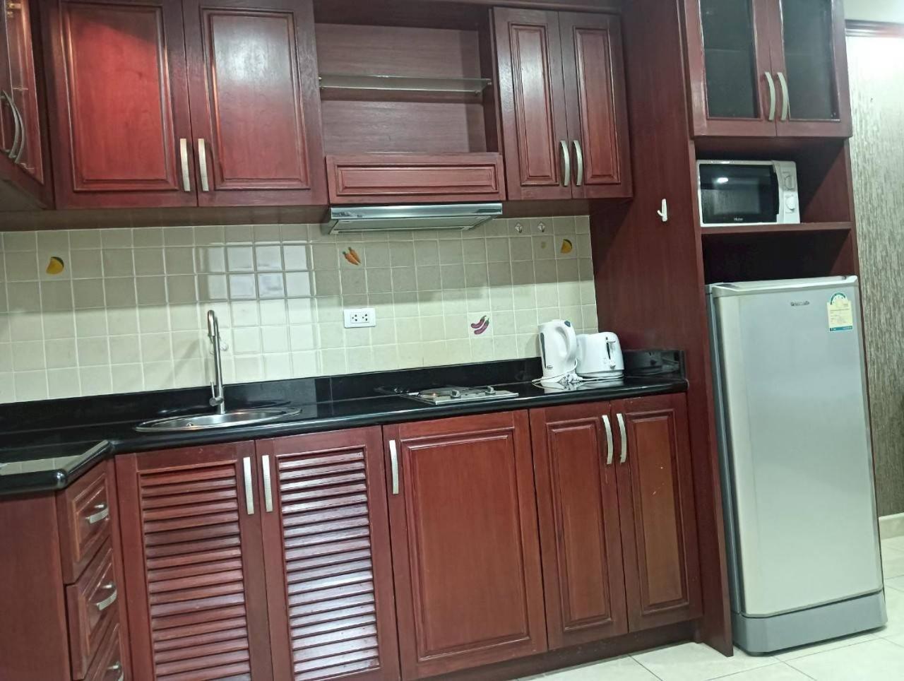View Talay 6 Pattaya Beach By Anatolia Condo Suite Екстер'єр фото