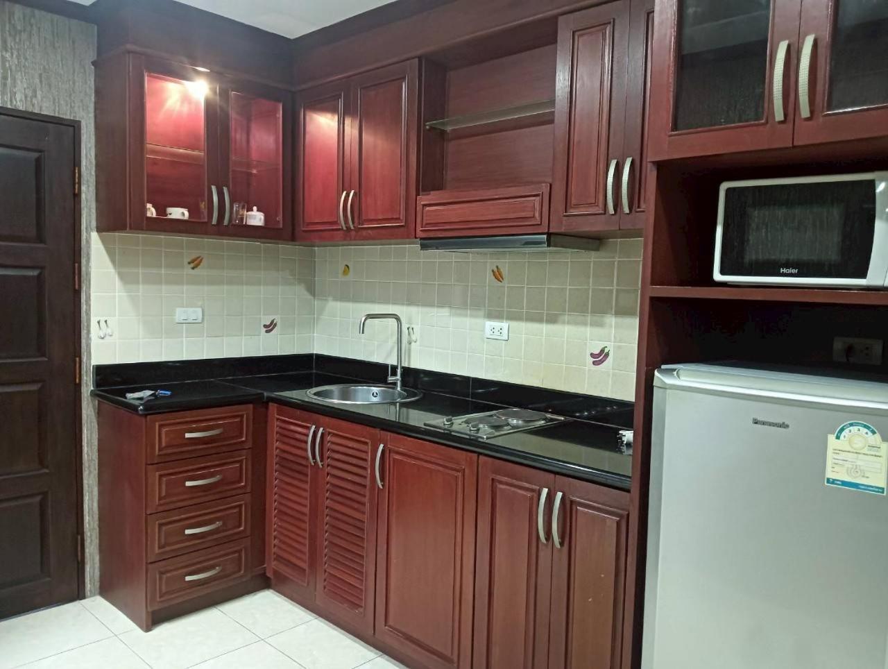 View Talay 6 Pattaya Beach By Anatolia Condo Suite Екстер'єр фото