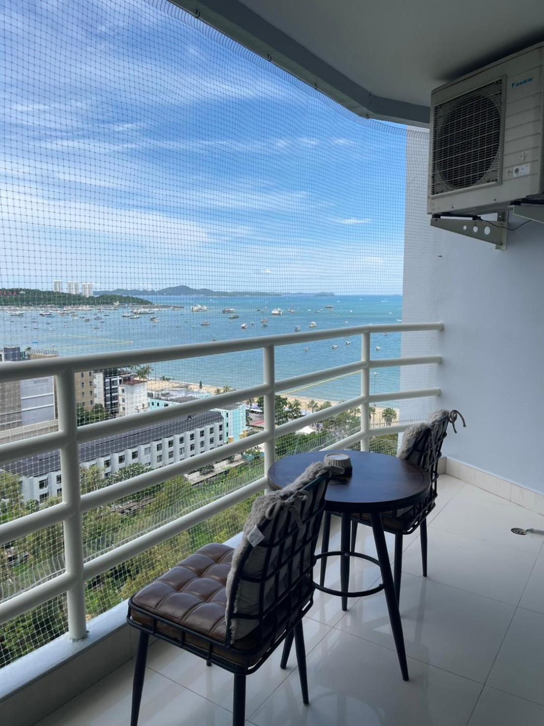 View Talay 6 Pattaya Beach By Anatolia Condo Suite Екстер'єр фото